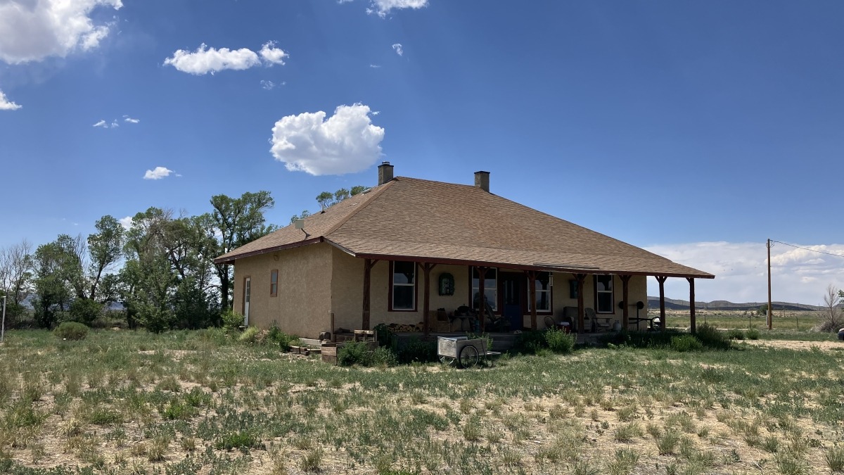 3 Bedroom, 2 Bathroom House on Property